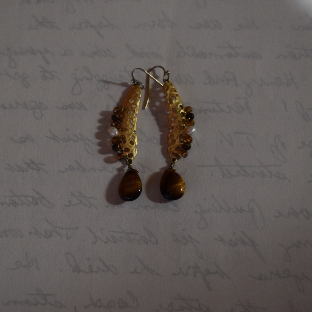 Gold leaf with pearl detail earrings